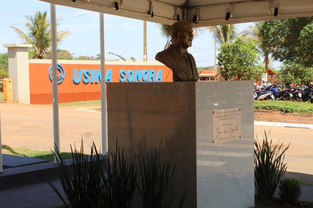 Munícipio de Sonora MS realizou a inauguração do busto do Sr. Francisco Giobbi